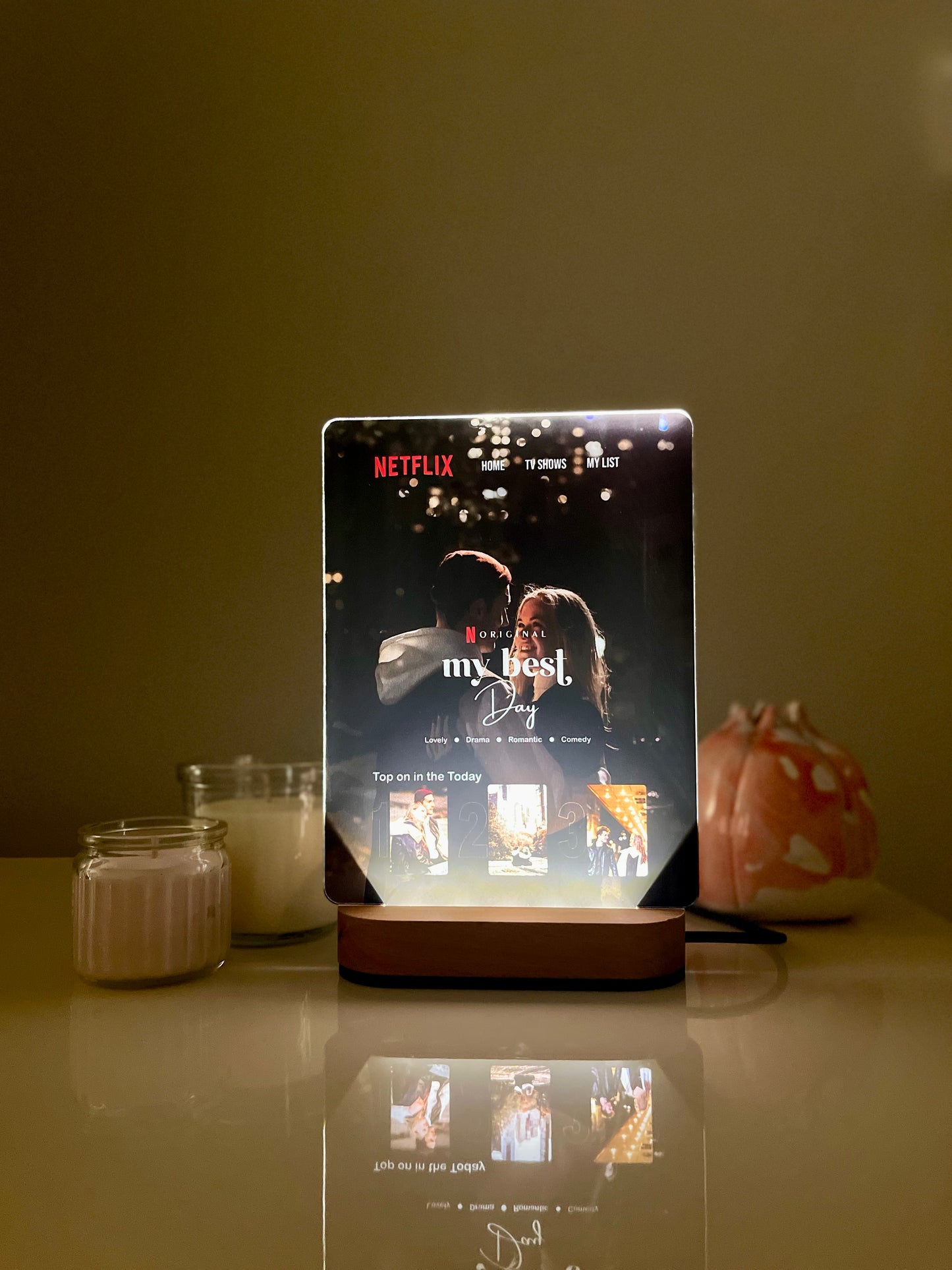 🌟 Kişiye Özel Netflix Temalı LED Gece Lambası 🎬: Fotoğrafınızla Özel Film Kapağı Tasarımı 📸