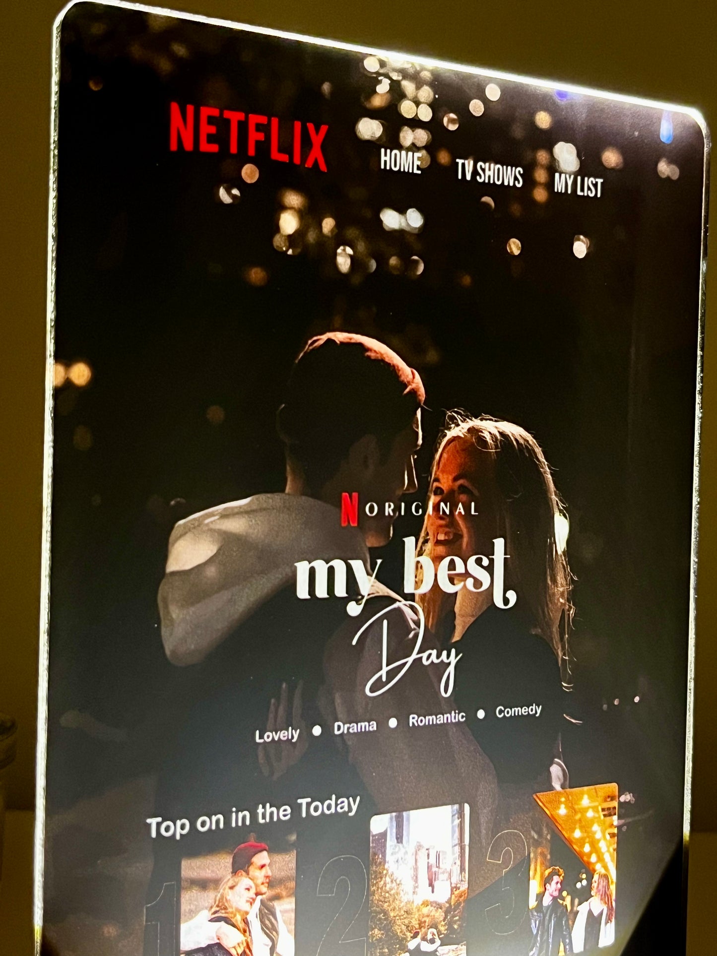 🌟 Kişiye Özel Netflix Temalı LED Gece Lambası 🎬: Fotoğrafınızla Özel Film Kapağı Tasarımı 📸